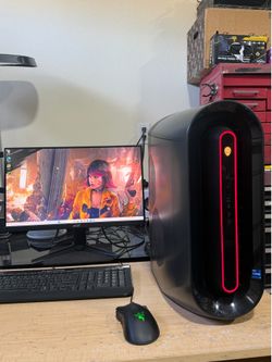 Gaming PC Alienware Aurora R12 11th Gen I7-11700F. Like New