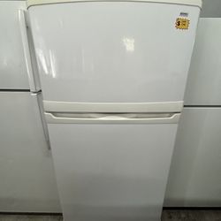 KENMORE 28” TOP AND BOTTOM REFRIGERATOR 