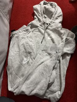 Women’s Nike Jogger Set