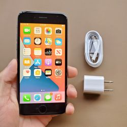 iPhone 6s - UNLOCKED - Like New  