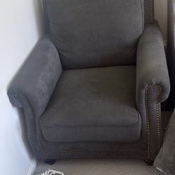 Armchair with Nailhead Trim – Comfortable & Elegant