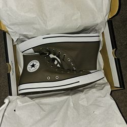 New Converse SIZE 9