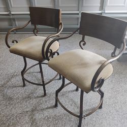Barstools / Counter Height Chairs