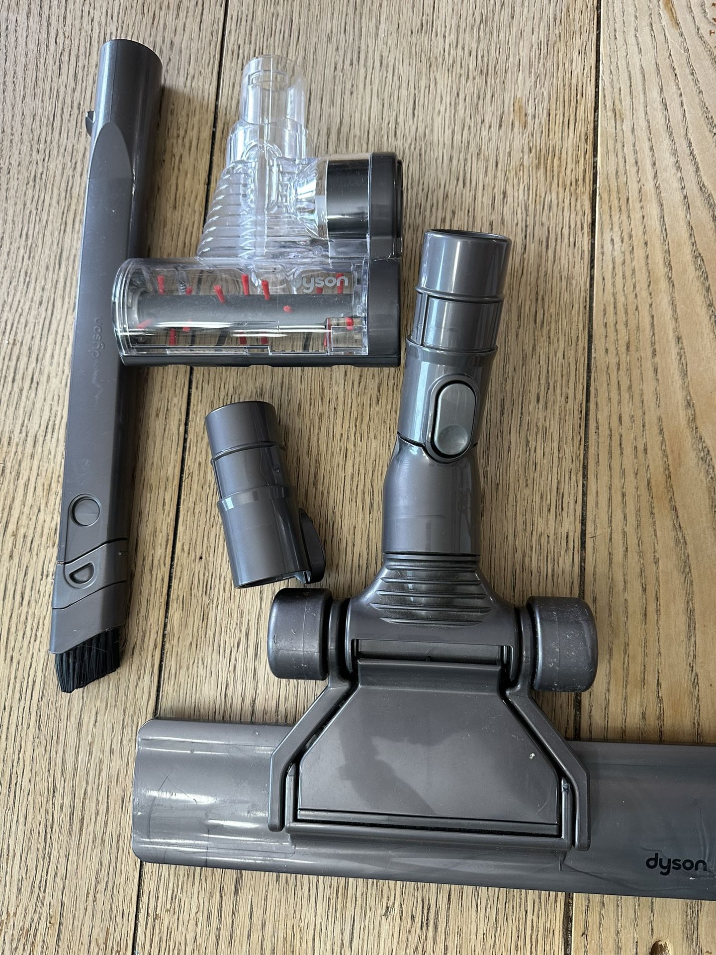 Dyson 8 Cordless Vacuum Accesories