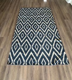 West Elm Ikat Links Wool 5’ x 8’ area rug