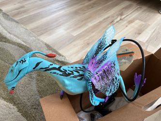 Disney Pandora Mountain Banshee New in Box with Tags and Accessory Kit
