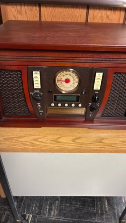 Retro Turntable Stereo System with CD Recorder