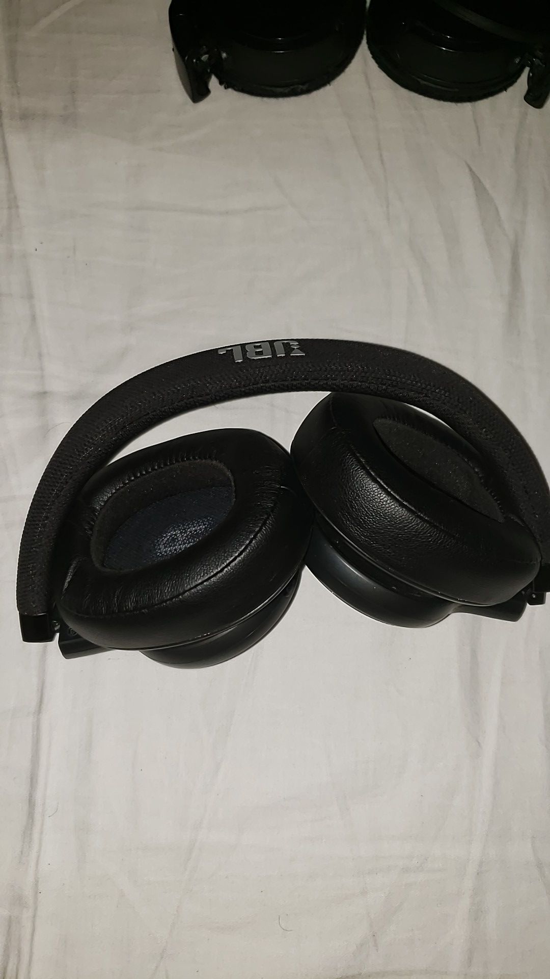 JBL wireless Headphones