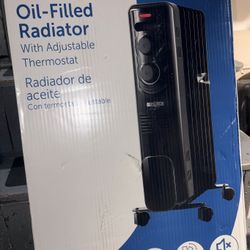 Utilitech 1500 Watt Oil-filled radiant Indoor Electric Space Heater