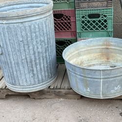 COMMERCIAL GRADE GARBAGE CAN