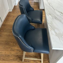 2 Barstools