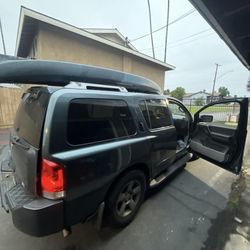 Nissan Armada Pathfinder SUV