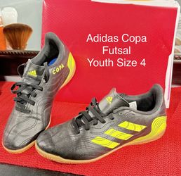 Futsal Soccer Shoes