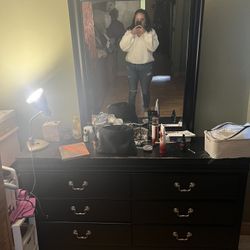 Cajonera / Drawers With mirror 