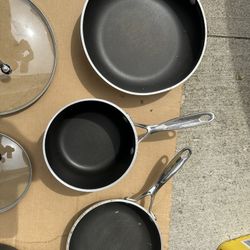 Calphalon!!!!!Very Good…. Like New Pans!!!!!