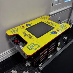 PacMan Arcade Game