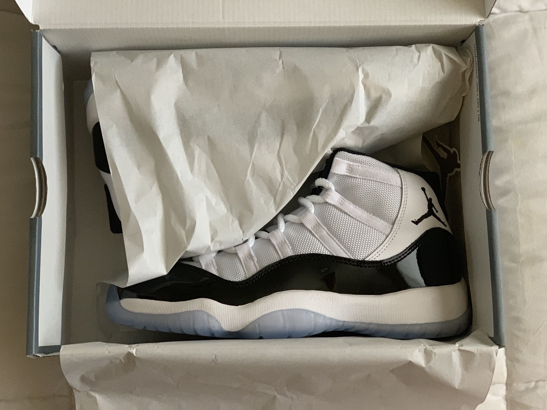 AIR JORDAN XI CONCORD