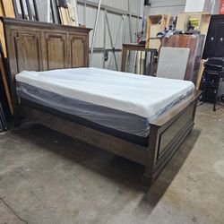 Queen Bed And Mattress 