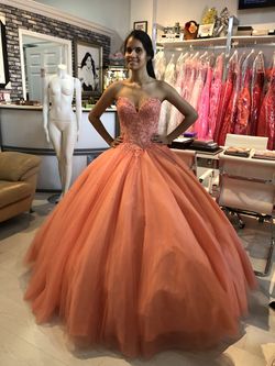 Quinceanera Dress (Coral) size 6