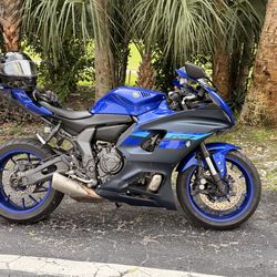 Custom 2022 Yamaha R7