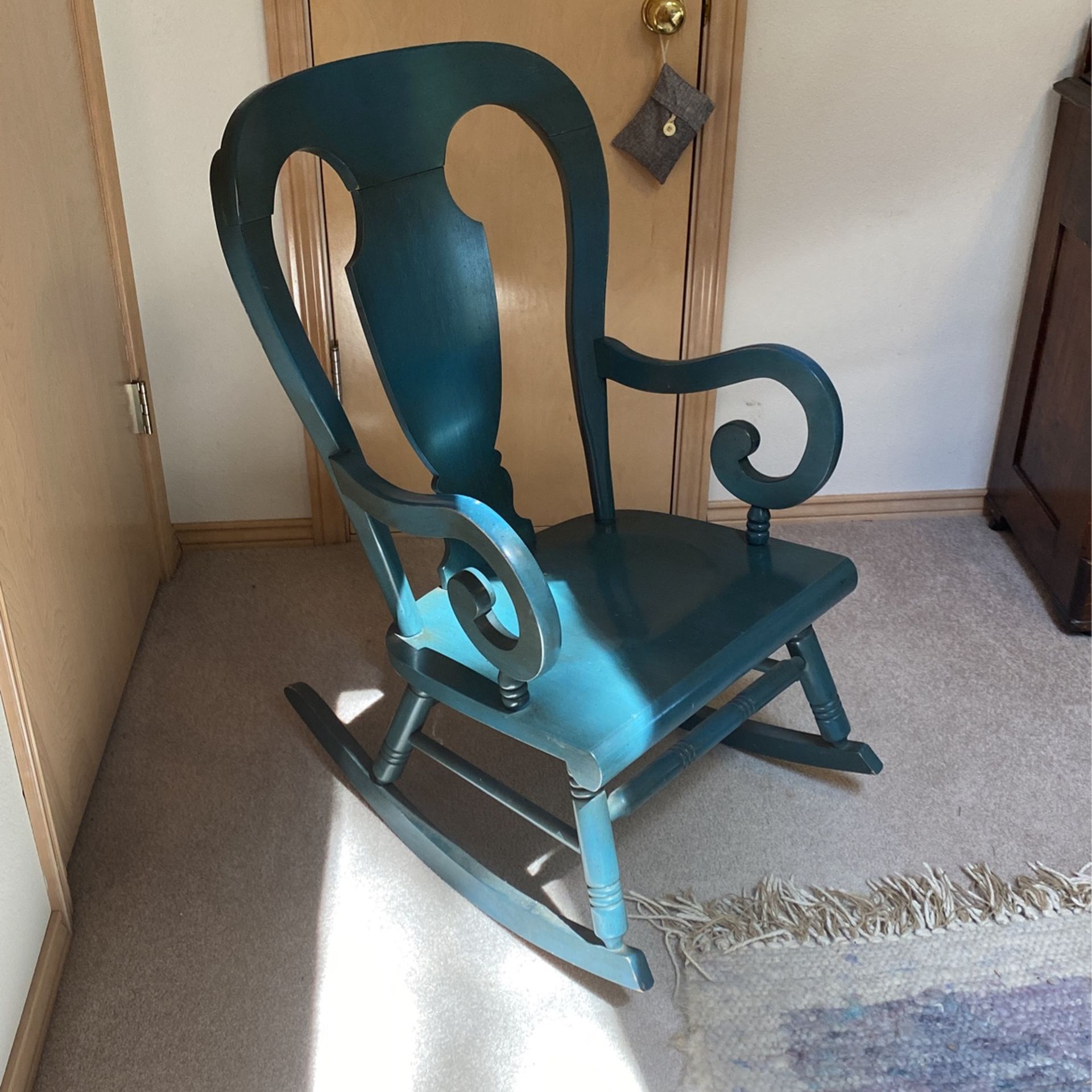 Solid Wood Rocking Chair