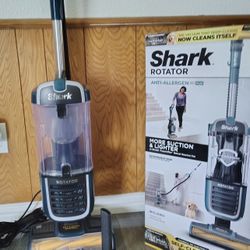 Shark Rotator  Vacuum Cleaner ZU55
