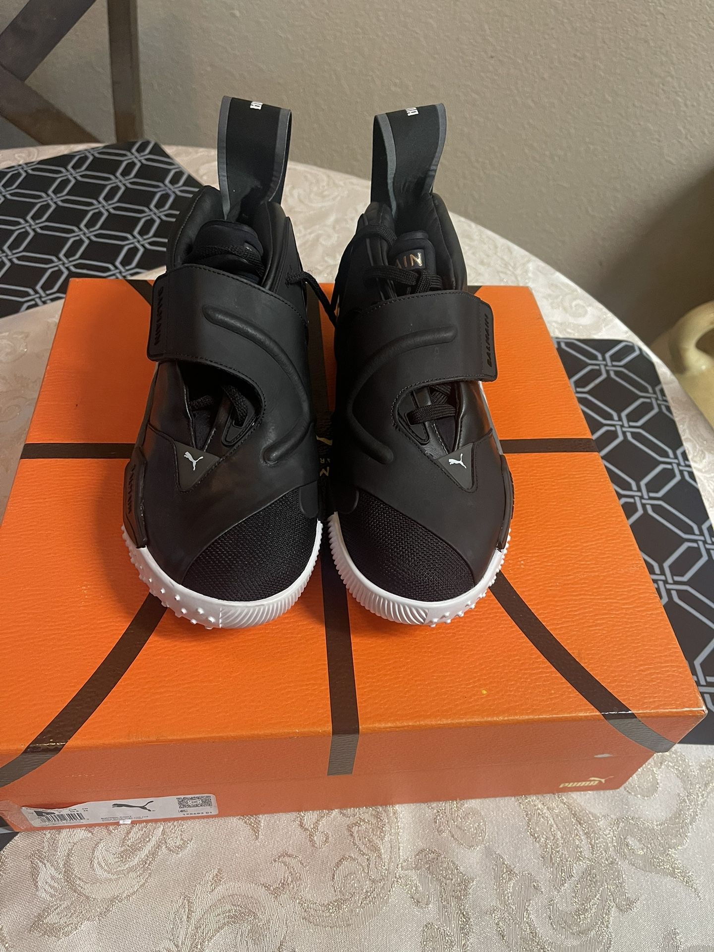 Balmain Paris schoes In Good Conficion