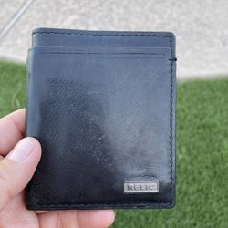 Reloc  Pure Leather Bifold Wallet