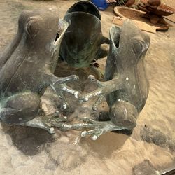 Bronze 3 Frog Figure