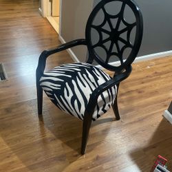 Accent Chair 