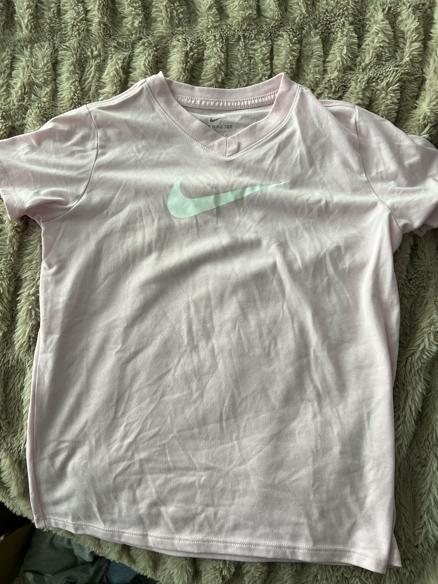 Girls Nike Shirt