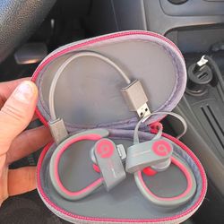 Beats By Dre Bluetooth Headphones Charger And Case