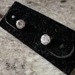 Implant-grade Titanium Ear Jewelry - Flat Back/ Threadless Push In 16 gage for initial ear piercing