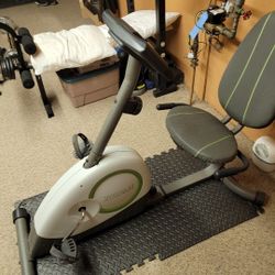 Stationery Bicycle Exercise Machine