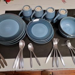 Kitchen Plates And Utensils Set
