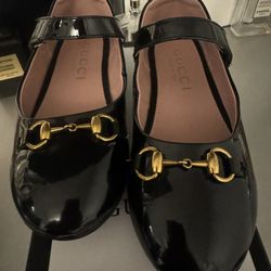 Girls Guccis Shoes Size 1 1/5 