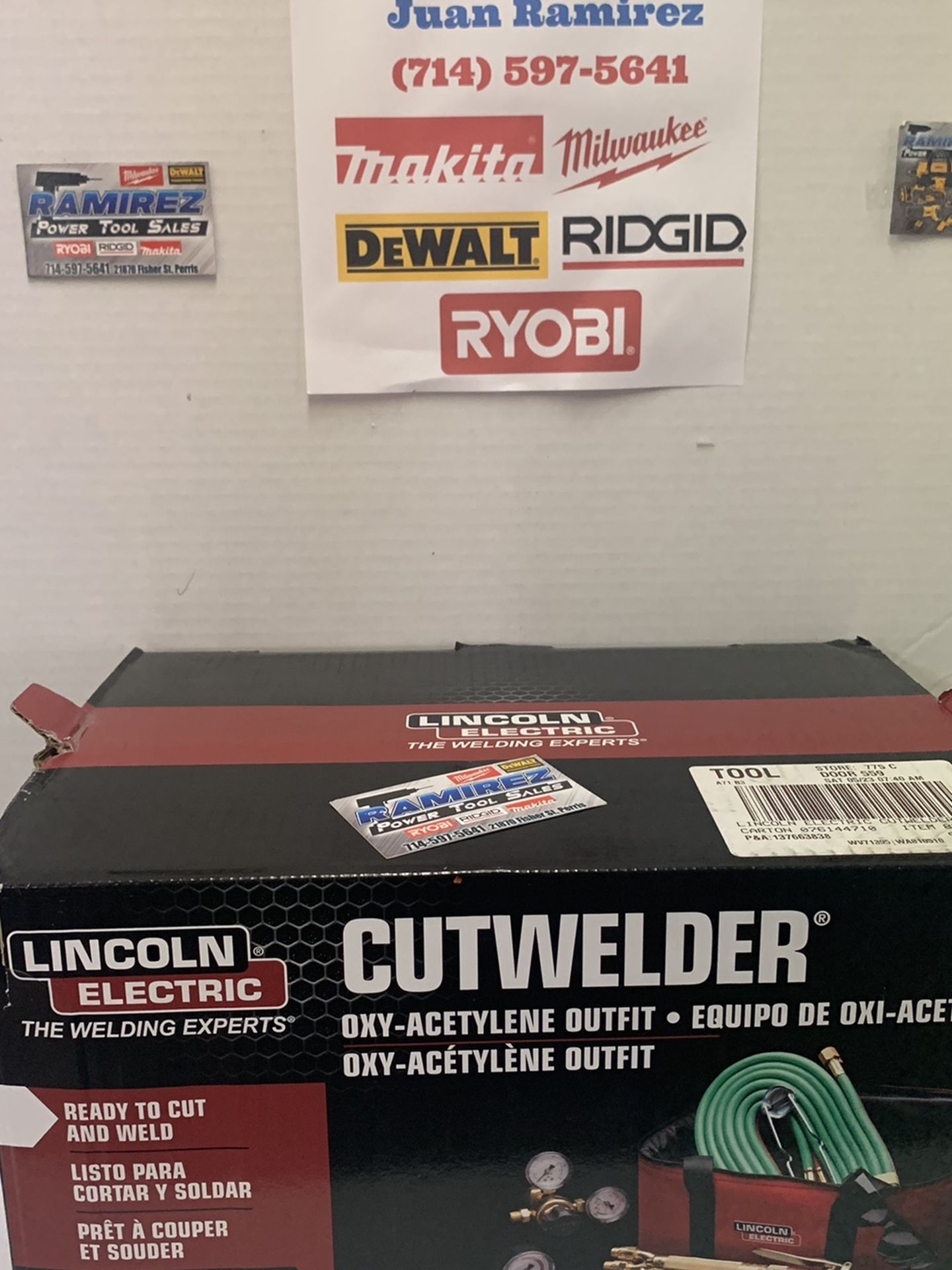 Lincoln Electric Cut Welder Kit with Torch, Oxygen and Acetylene Regulators, 3/16 in. x 12 ft. Hose, for Cutting Welding and Brazing