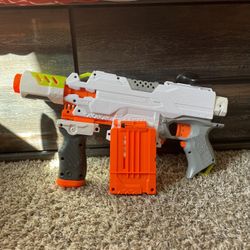 Nerf Modules Strife Motorized Blaster W/6 Bullets