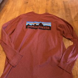 Men’s Patagonia long sleeve T-shirt, shipping available
