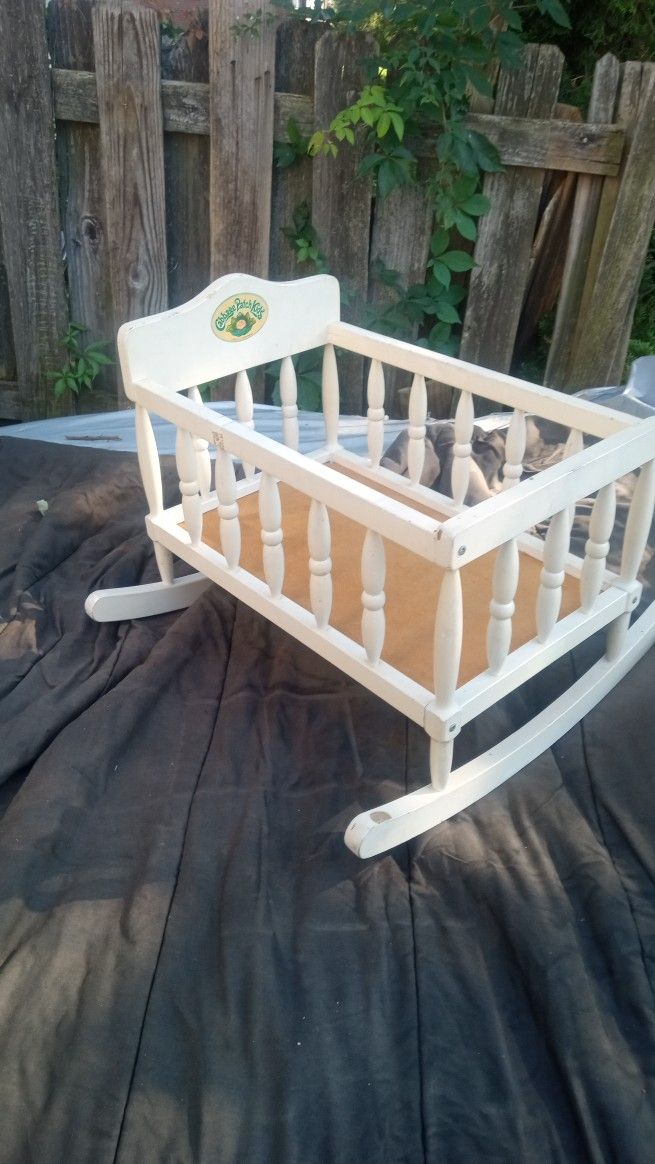 Authentic Cabbage Patch Kids Bassinet 