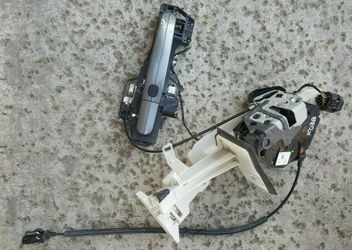 12 13 14 15 16 17 18 FORD FOCUS FRONT RIGHT PASSENGER SIDE DOOR LOCK LATCH ACUTATOR WITH EXTERIOR DOOR HANDLE OEM BF6A F21812