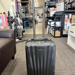 Ricardo Hard side CARRY-ONE Spinner Expandable WITH USB GRAY SIZE 22", New