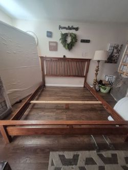 King size bedroom set (very sturdy)