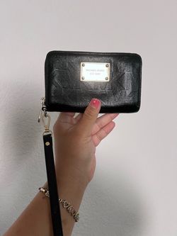 Michael Kors wristlet wallet