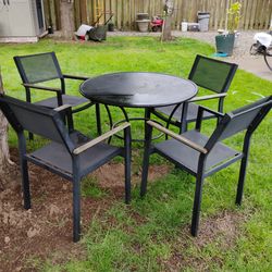 Mesa dé patio metálica