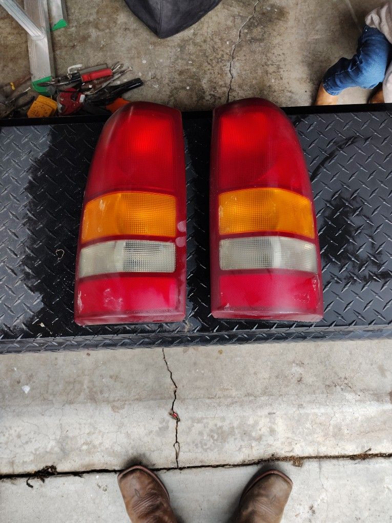 Silverado Taillights OEM GM Parts 