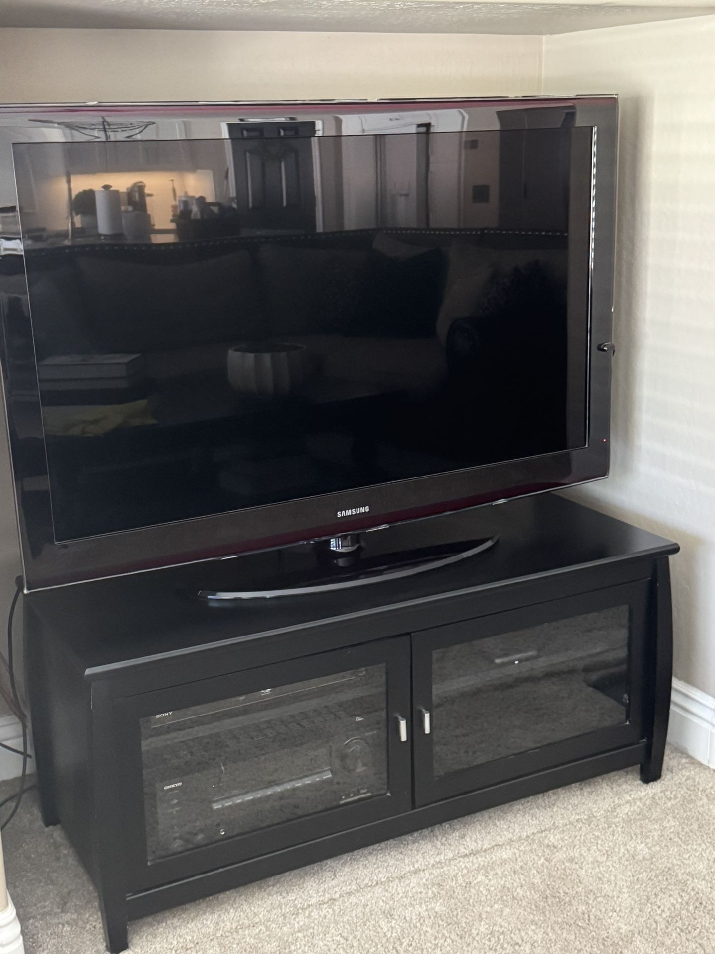 52 inch Samsung TV and Stand