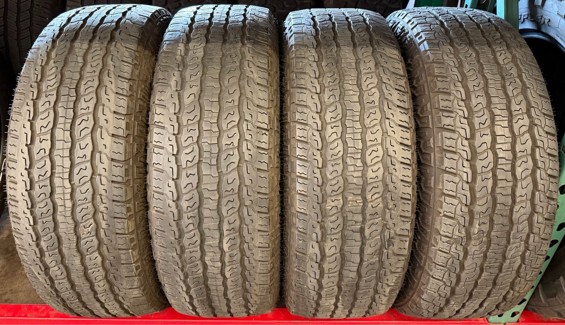265 65 18 Goodyear 1124