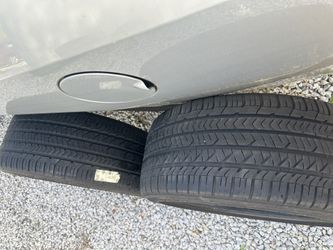 PAIR OF TWO TIRES 245/40R19