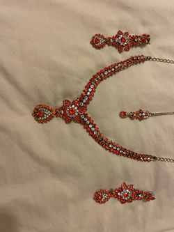 Necklace and earrings set